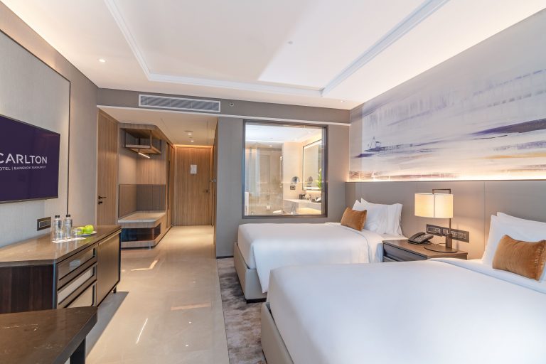 Carlton Hotel Bangkok open doors