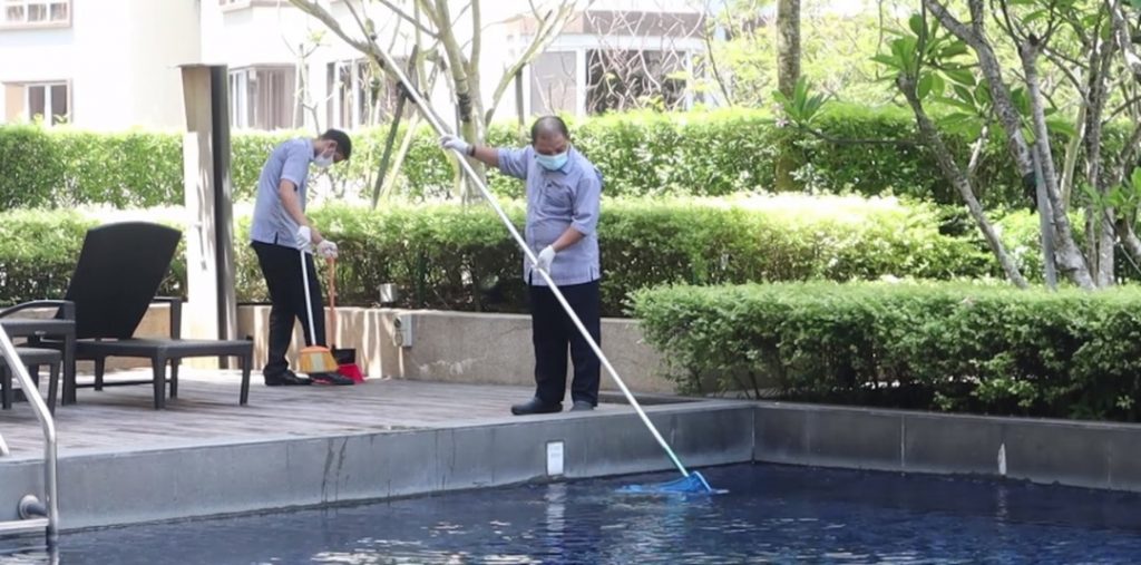 Swimming pool cleaning