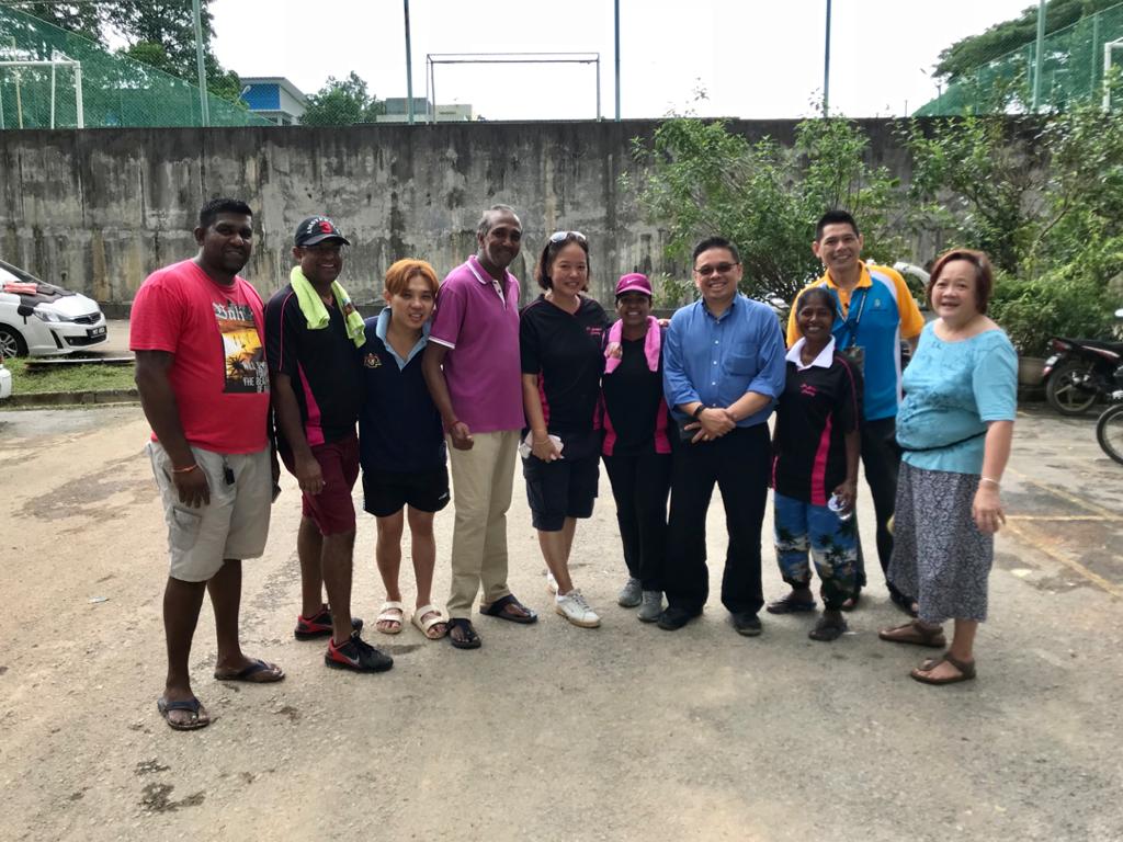 Some of the volunteers and recipients with Jeeny (fifth from right)
