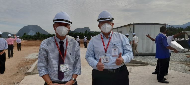 CEO CS Ho with Alan Tan (senior HR manager)