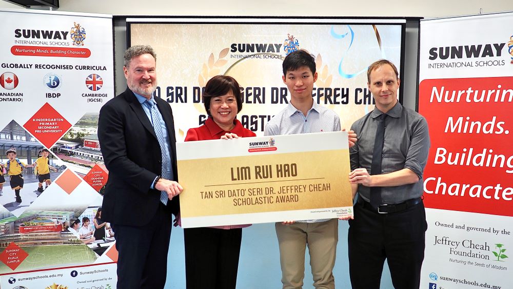 Lim Rui Hao, SISKL's top scorer of the November 2023 cohort of the IBDP examination