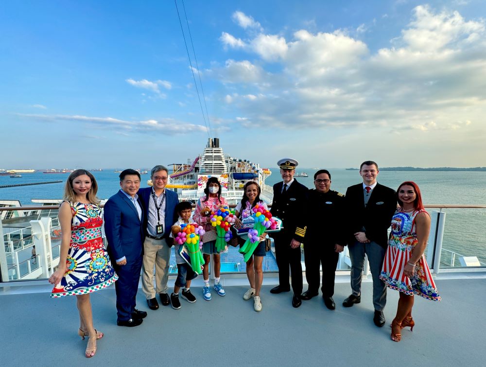 MBCCS 2 Millionth Passenger on Genting Dream (1)