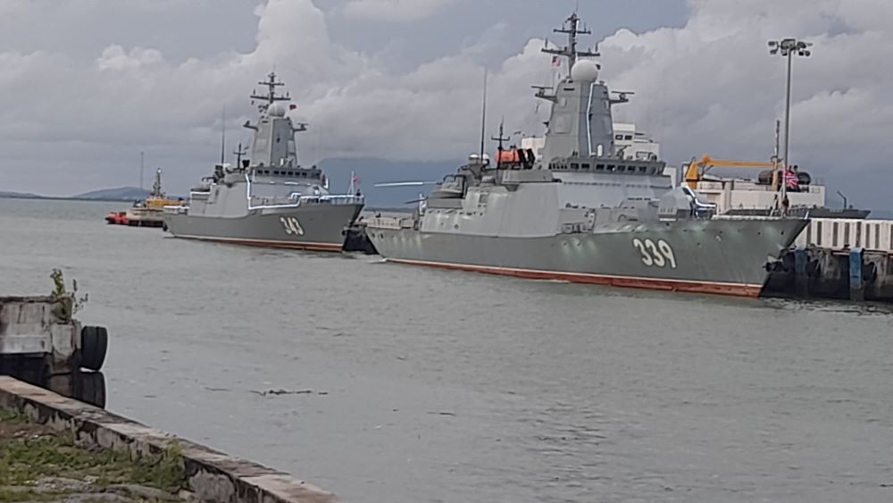 Navy 10