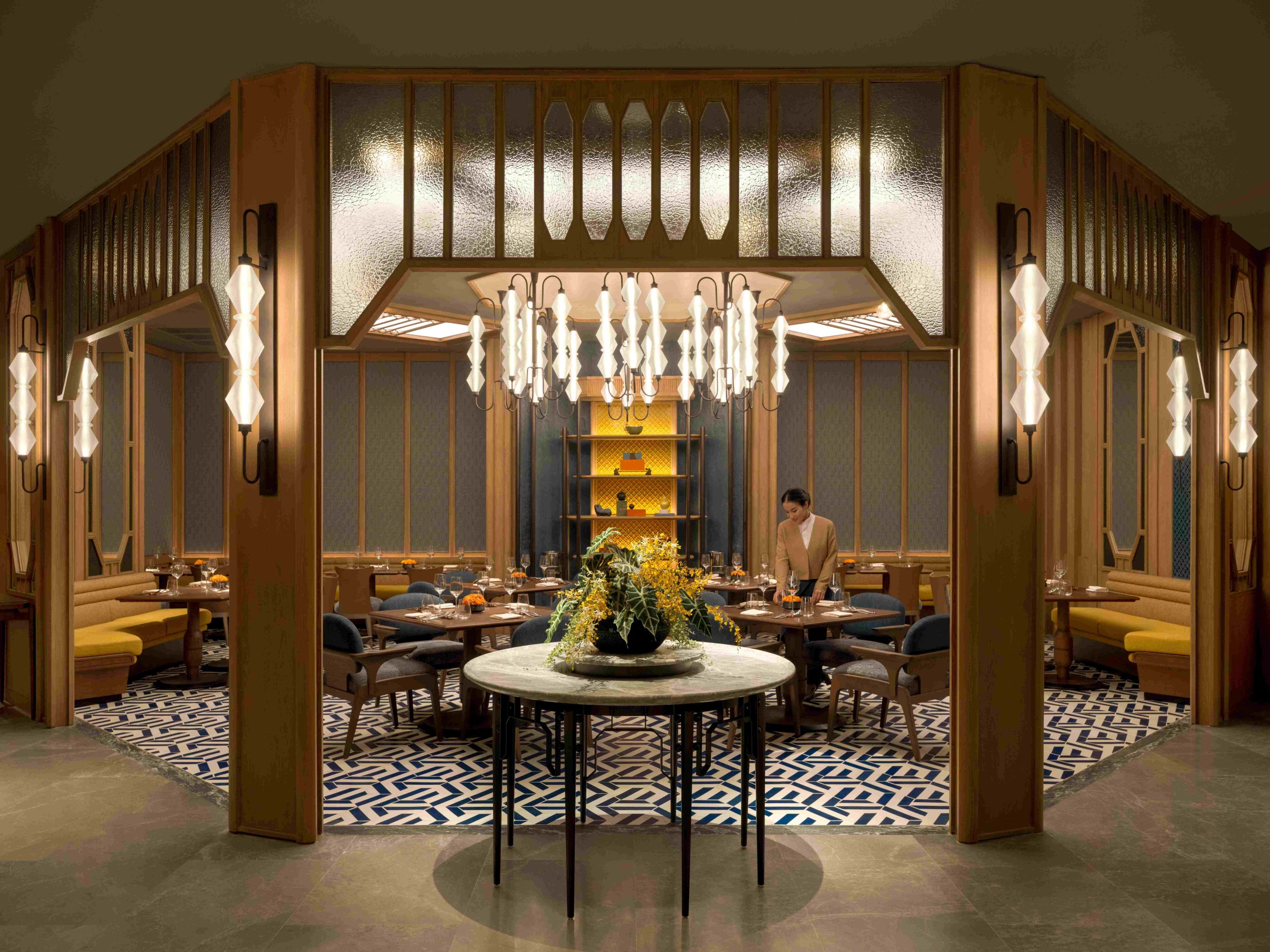 dusit-thani-bangkok-Pavilion-restaurant-scaled