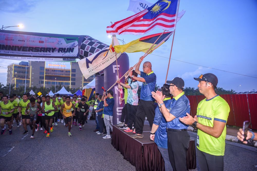 Flag Off 1