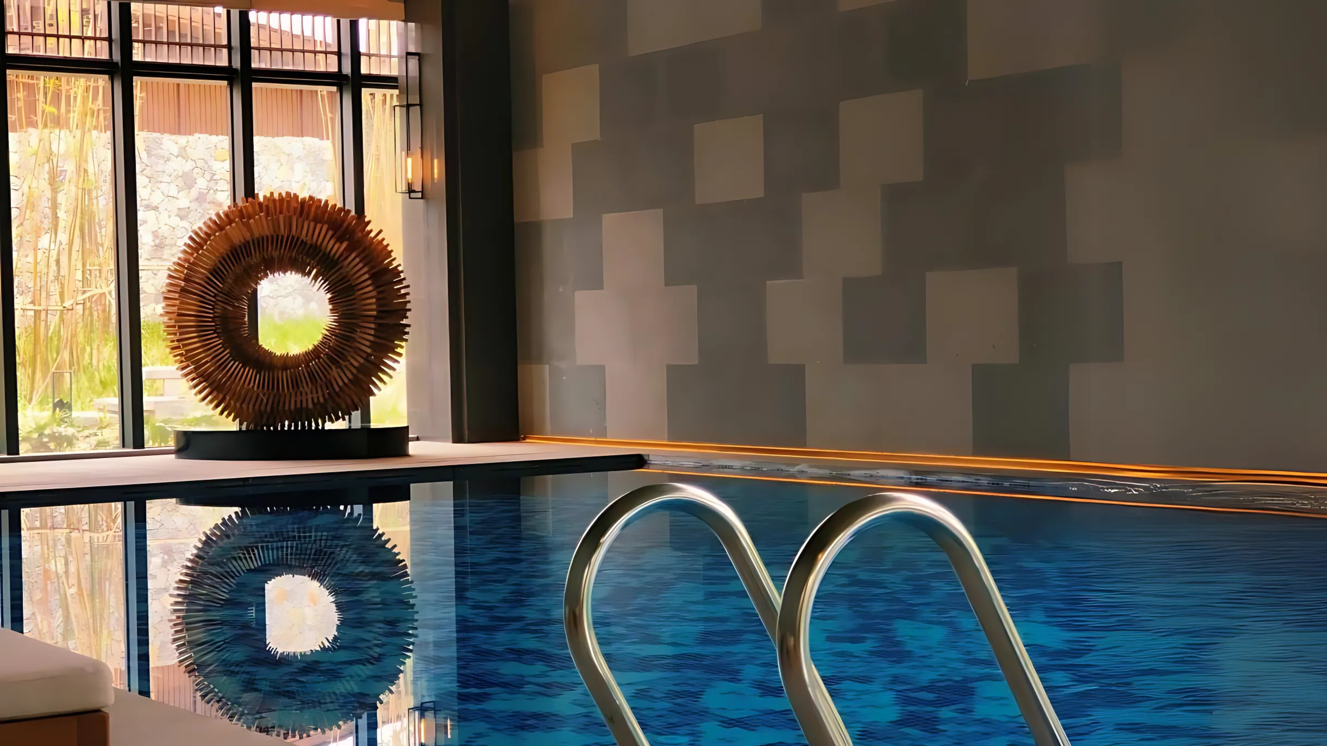 Dusit Hotel AG - Swimming Pool